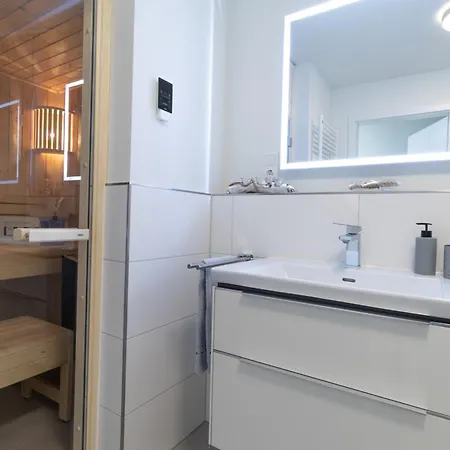 Dorumer Sielhuss 11 Mit Sauna Und Balkon *