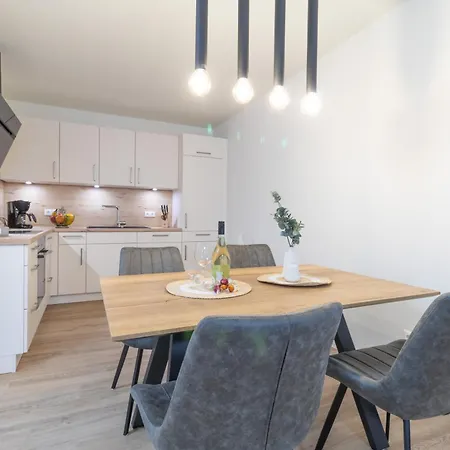 Dorumer Sielhuss 11 Mit Sauna Und Balkon *
